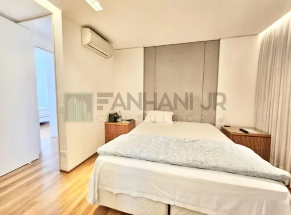 Imagem Apartamento Mobiliado na Vila Nova Conceição com 3 Suítes e 3 Vagas de Garagem - São Paulo-SP