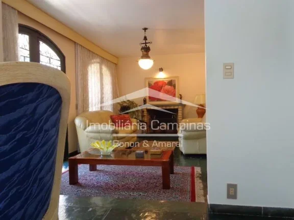 Imagem Excelente sobrado próximo a vários comércios, amplo quintal com edícula,living amplo para vário...