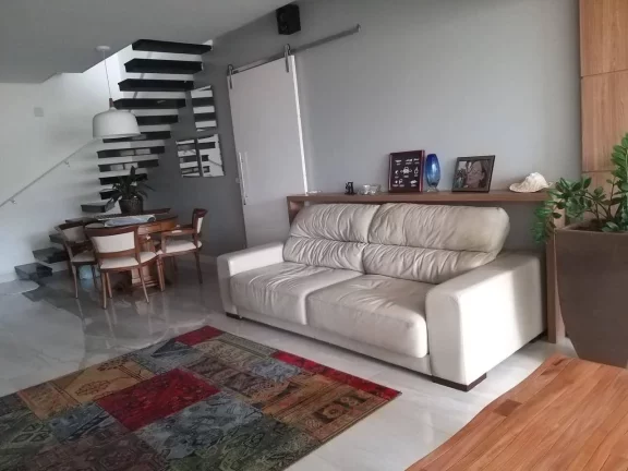 Imagem Cobertura Duplex à Venda no bairro Indaiá em Caraguatatuba