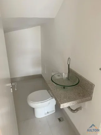 Imagem Casa Duplex com 3 Quartos à Venda na praia do Morro - Guarapari/ES