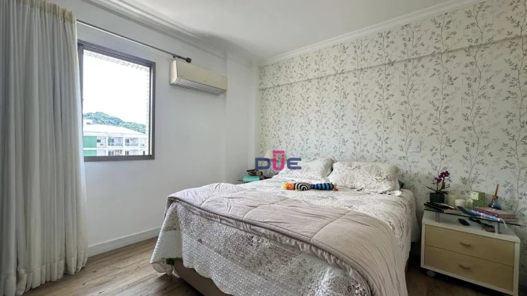 Imagem Apartamento com 3 dormitórios à venda, 230 m² por R$ 1.700.000,00 - José Menino - Santos/SP