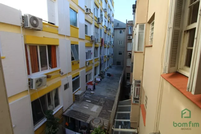 Imagem Apto de 4 dorm. para venda, ao lado do Gasômetro, Bairro Centro Histórico, Porto Alegre/RS.
