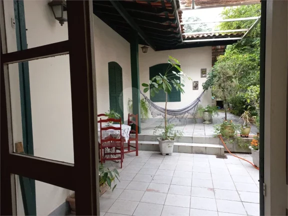 Imagem Sobrado à venda ou para alugar com 4 quartos, sendo 4 suítes, em Butantã, São Paulo - SP