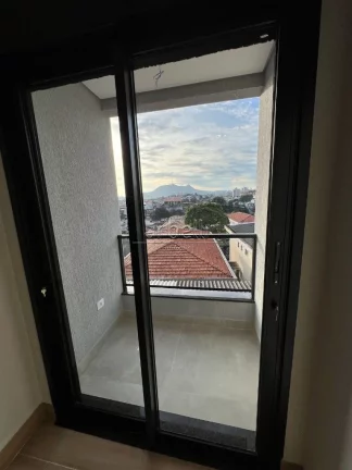 Imagem Sobrado com 145 M², 3 suítes sendo 2 com sacada privativa, ampla sala iluminada, cozinha espaçosa...