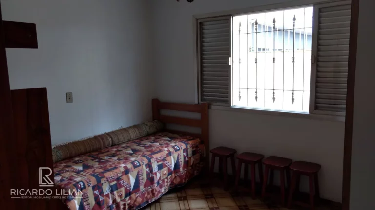 Imagem "Espetacular Casa Térrea na Vila Rosália, Guarulhos: Um Oásis Junto ao Lago dos Patos!"