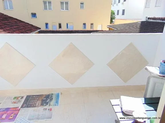 Imagem Tombo - Pertinho do mar - 78 m² úteis - Garagem - Condomínio baixo.