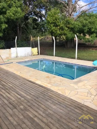 Imagem Chácara à Venda em Cabreúva-SP com 3 dormitórios, piscina e ampla área verde