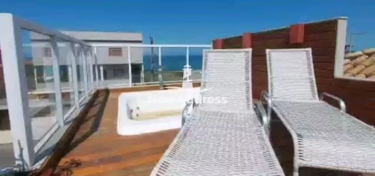 Imagem Triplex com Vista para o Mar e Cobertura em Interlagos - Vila Velha