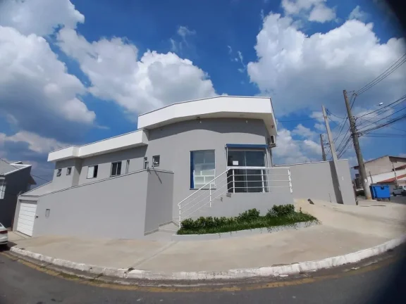 Imagem Salão Comercial para Locação em Votorantim-SP - Bairro Residencial Vasques Martins: 2 Salas, 2 Banheiros, 2 Vagas de Garagem!