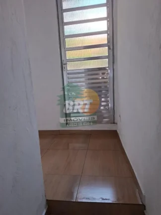 Imagem Casa para Locação em São Roque, Parque IX de Julho, 1 dormitório, 1 banheiro