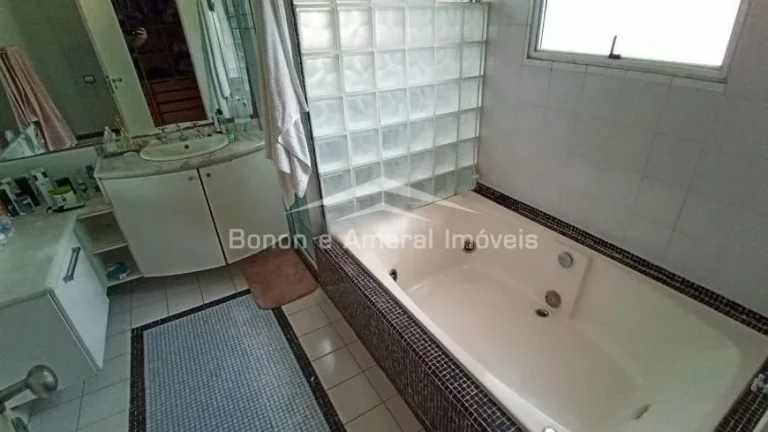 Imagem Casa a Venda Condomínio Alphaville Campinas
Lugar muito calmo dentro do condomínio com área livre...