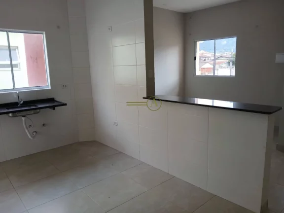 Imagem Casa sobreposta bem localizado à venda em Peruíbe