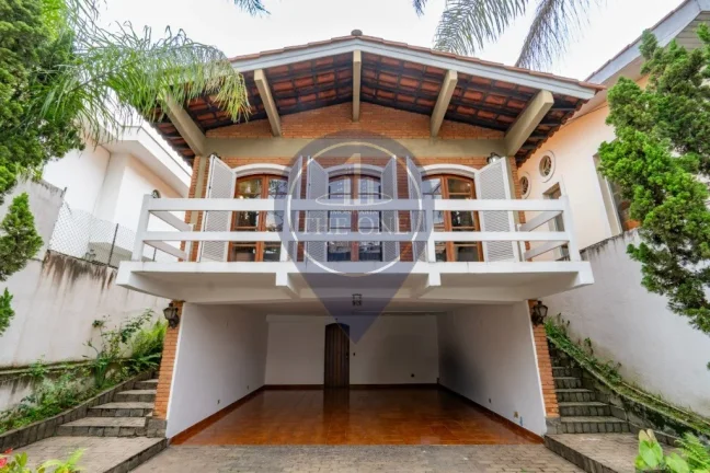 Imagem Casa à venda em São Paulo-SP, Vila Sônia: 3 quartos, 2 suítes, 5 banheiros, 4 vagas de garagem, 303m². Aproveite!