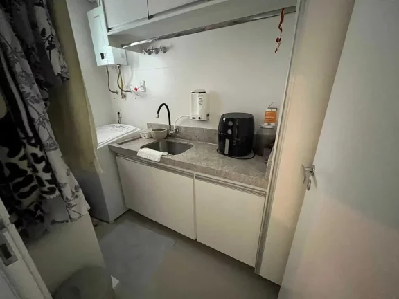 Imagem Apartamento alto padrão com 3 suítes e 3 vagas de garagem em Balneário Camboriú/SC