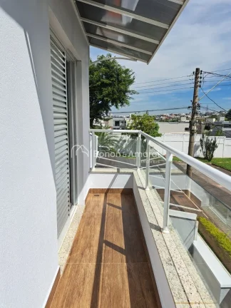 Imagem Excelente casa térrea à venda no Condomínio Okinawa com quatro quartos sendo duas suítes incluin...