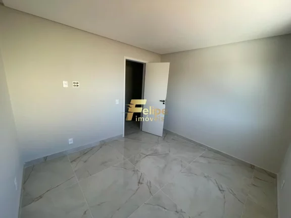 Imagem CASA DUPLEX LOCALIZADA A 500 METROS DA PRAIA - SANTA MÔNICA / ES