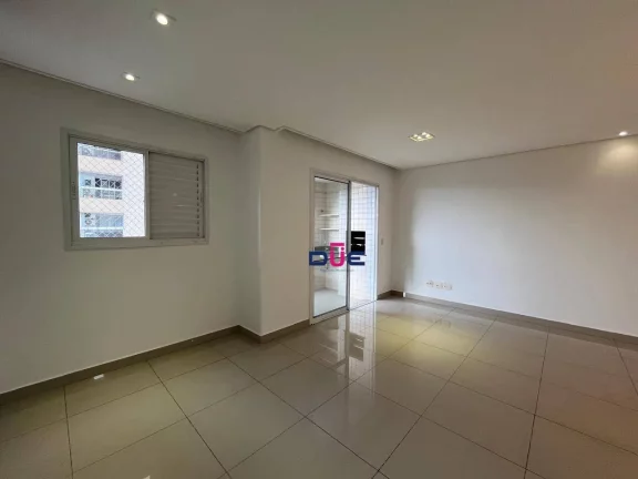 Imagem Apartamento com 2 Dormitórios, Suíte e 2 Vagas na Ponta da Praia