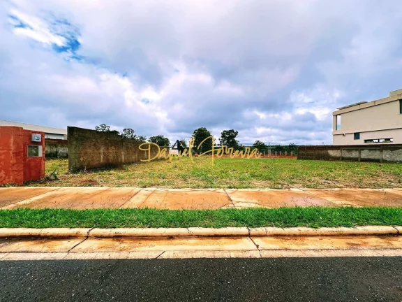 Imagem Lote plano, nascente no Condomínio Le Jardin - Jardim Botânico - Brasília/DF