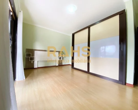 Imagem CASA NO VILA NOVA, PRÓXIMO A RUA XV DE NOVEMBR0 Excelente Sobrado, no Bairro Vila Nova, com 238 m2 ...