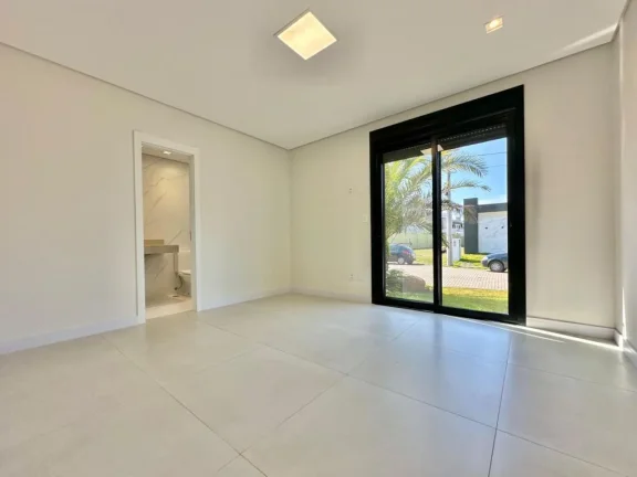Imagem Casa em Condominio 4 Dormitórios - Bairro xangri-la