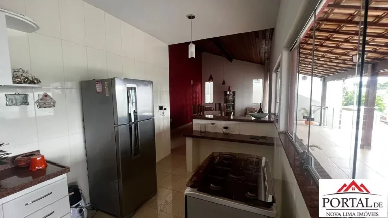 Imagem Casa nova para locação em rua planta de transito local e vista para Mata do Jambreiro.