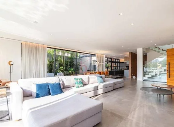 Imagem Casa com 1200m² em condomínio fechado à venda em São Paulo - SP