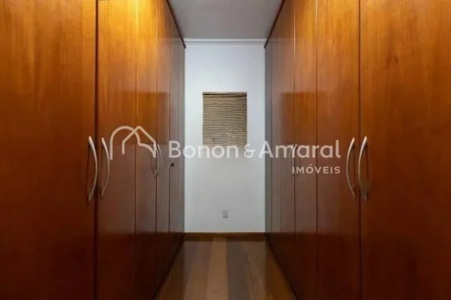 Imagem Excelente casa no Jd. Botânico.
Muito bem localizada.
Térrea, Área construída: 420 m²
- Living ...