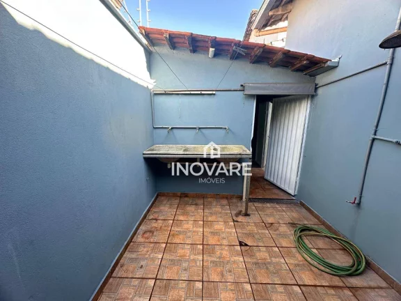 Imagem Casa com 3 dormitórios à venda, 200 m² por R$ 350.000,00 - Jardim das Palmeiras - Araporã/MG
