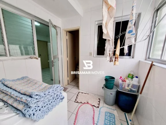 Imagem PITANGUEIRAS- OPORTUNIDADE ÚNICA , CONDOMÍNIO BAIXO , GARAGEM NO PRÉDIO.