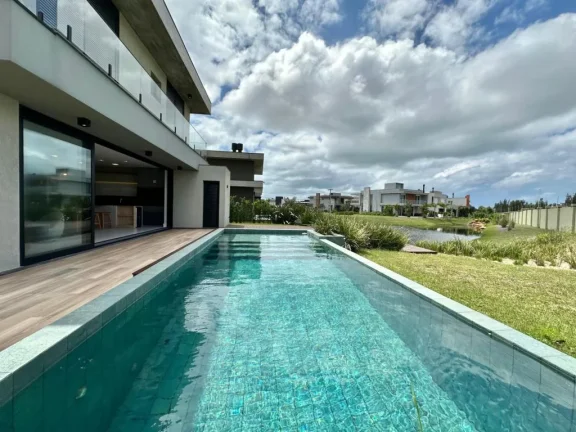 Imagem Casa em Condominio 5 Dormitórios - Bairro xangri-la