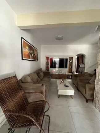 Imagem Vende-se casa no bairro do Tambiá, em ótima localização