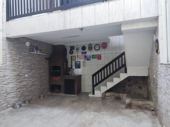 Imagem Sobrado Maravilhoso com 190 m² 3 Dormitorios sendo 1 Suite Estuda Permuta