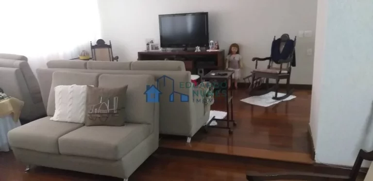 Imagem APARTAMENTO COM 193 M², 04 QUARTOS NO LOURDES.