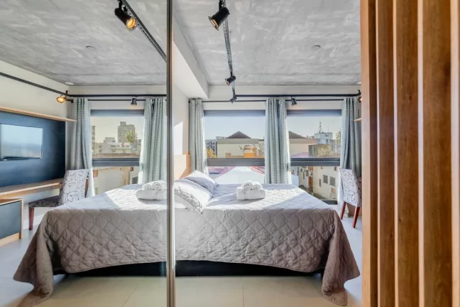 Imagem Studio à venda em Porto Alegre, Petrópolis, com 1 quarto, 28,41m2