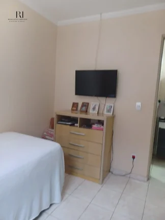 Imagem Casa com 2 quartos, 126m2, à venda