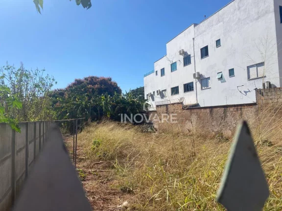 Imagem Terreno à venda, 432 m² por R$ 250.000,00 - Jardim América - Itumbiara/GO