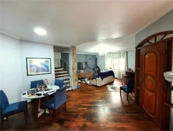 Imagem Casa à venda com 5 quartos, sendo 3 suítes, em Butantã, São Paulo - SP