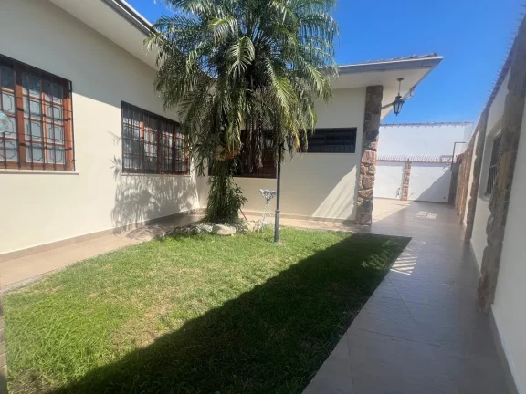 Imagem Casa para Venda em Praia Grande, Real, 3 dormitórios, 1 suíte, 1 banheiro, 4 vagas