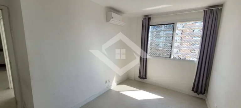 Imagem Apartamento de 2 Quartos para Venda na Barra da Tijuca com 63 m²