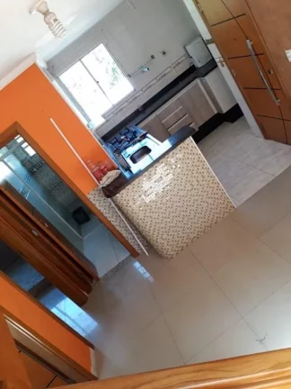 Imagem Sobrado com 2 dormitórios à venda, 84 m² por R$ 280.000,00 - Jardim Itamarati - Poá/SP