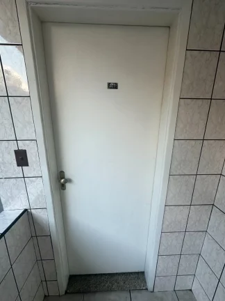 Imagem Apartamento à venda na Guilhermina, Praia Grande-SP: 1 quarto, 1 sala, 1 banheiro, 1 vaga de garagem, 36m² de área. Venha conferir!