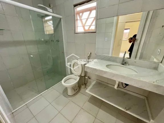 Imagem Excelente imóvel em terreno de 275 m², com 219 m² de área construída, ideal para moradia famili...