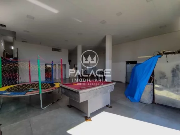 Imagem Excelente barracão comercial localizado em avenida com alto fluxo de pedestres e veículos. Está s...