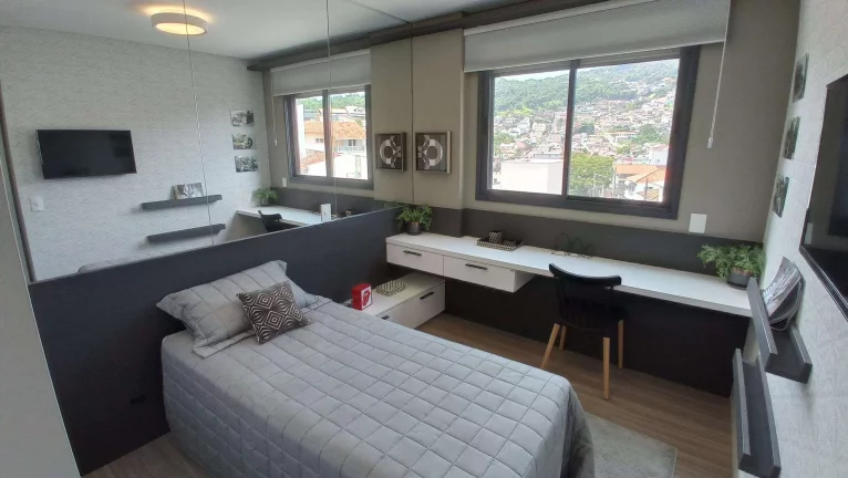 Imagem Apartamento com 3 Dormitórios à Venda, 123 m2 . Pronto para Morar - Agronômica - Florianópolis/SC