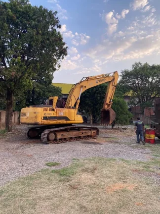 Barracão de fácil acesso com 2.000 m², 500m² de construção.A Palace Imobiliária Ltda tem mais...