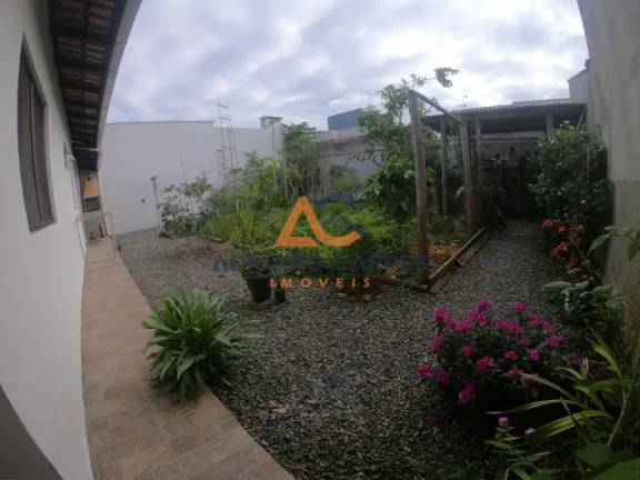 Imagem Casa com 3 dormitórios, sendo 1 suíte, na praia de Itajúba em Barra Velha / SC Adriano Carpes Imóveis vende