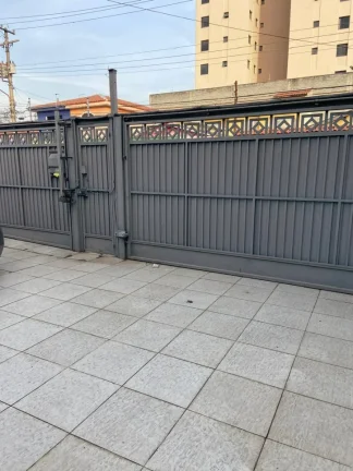 Imagem "Cansado de viver apertado e inseguro? Descubra essa raridade com terreno gigante e estilo!"