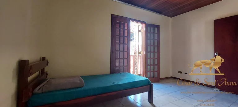 Imagem Linda casa com 04 dormitórios em Campos do Jordão! Oportunidade