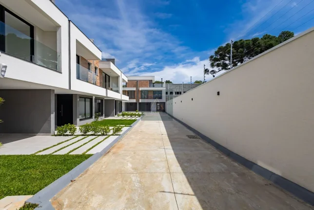 Imagem SANTA FELICIDADE Triplex em Condomínio - 3 quartos. 1 suíte. 1 vaga.