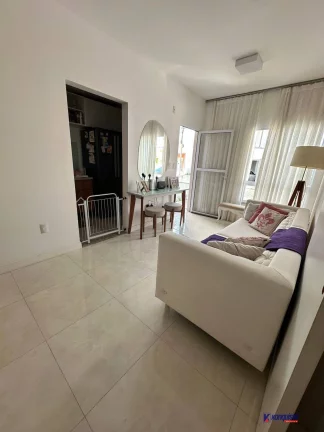 Imagem VENDO CASA DE 3 DORMITORIOS SENDO UMA SUITE EM CONDOMINIO - SIM
